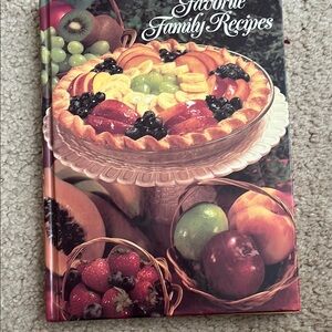 Heritage House Favorite Family Recipes Cookbook